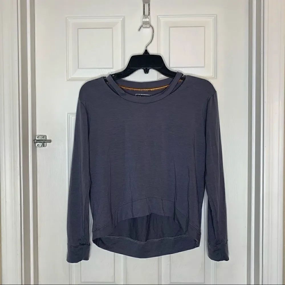 Lime and Vine Sweatshirt Gray Neck Cutouts Long Sleeve Loungewear Athleisure XS